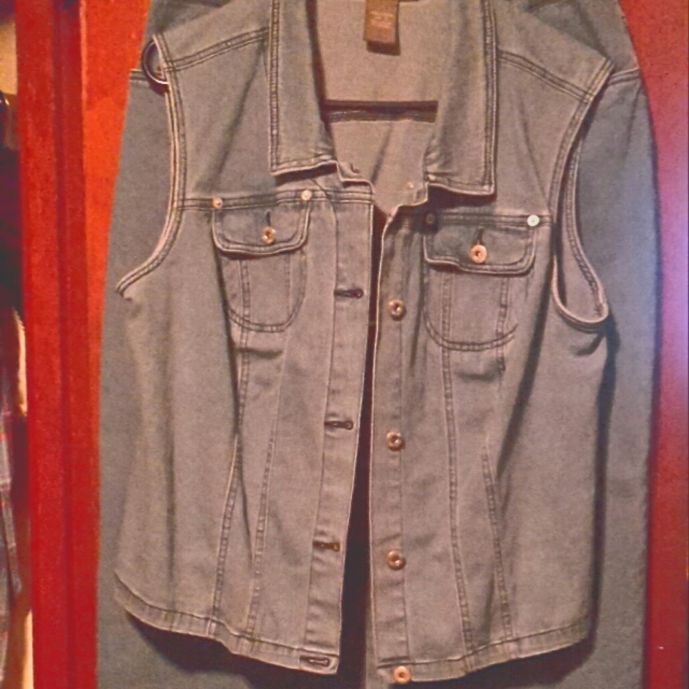 Super cute jean vest and skirt.